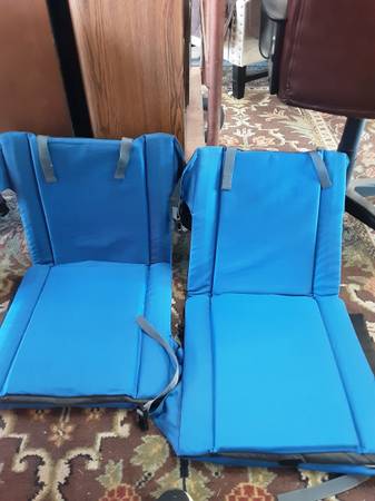 Lounge Lizard foldable seating pads 1