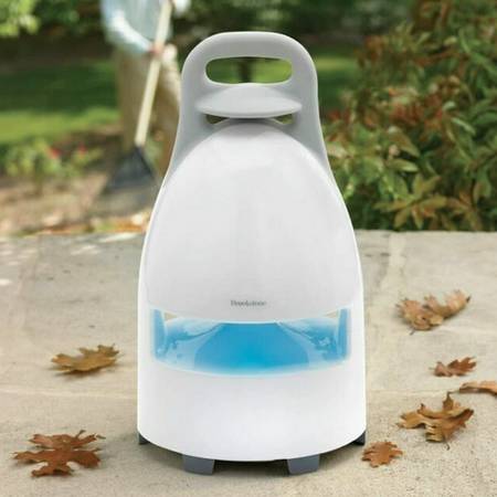 Brookstone Wireless Outdoor Speaker 1