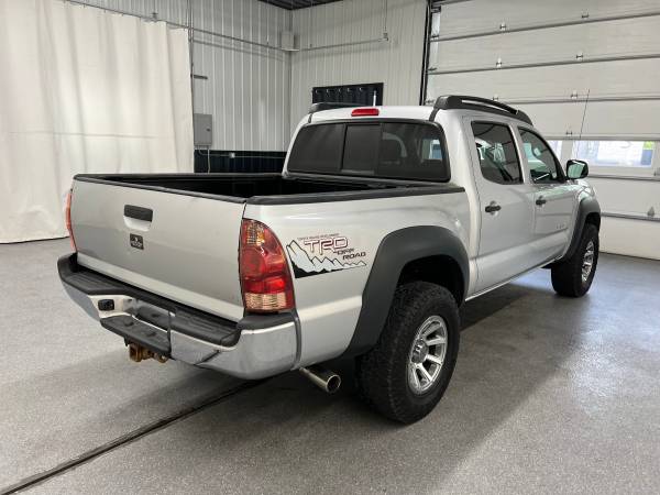 2008 Toyota Tacoma PreRunner 4dr - Photo 4