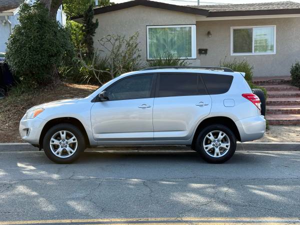 2011 Toyota rav4 - $10,500 (San Diego)63624739833601121
