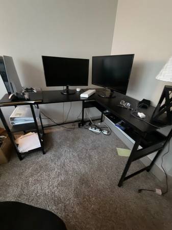Computer desk 1