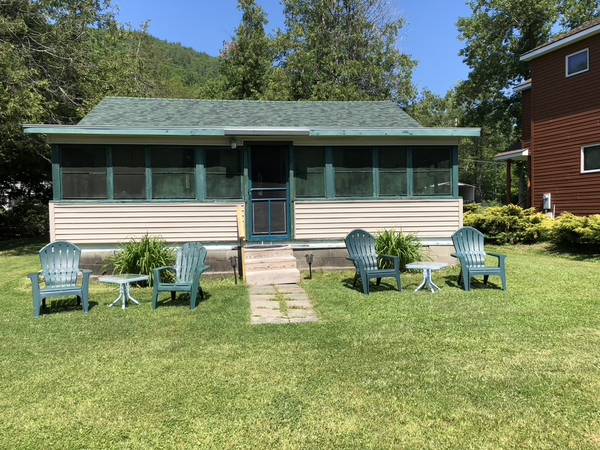 $1,000 / 2br - 600ft2 - Sept. Special for Cabins on Lake George in the Adirondacks - $200 off (Ticonderoga)63756299965315122