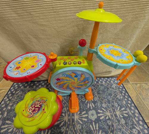 ELECTRONIC MUSICAL TOY DRUM SET 1