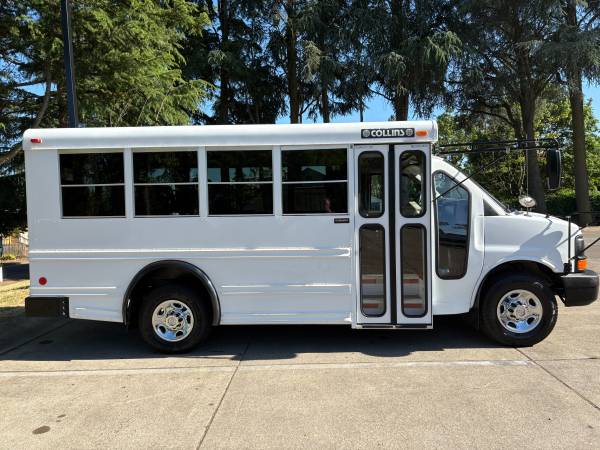 2007 Chevrolet EXPRESS 3500 33K.MI.15PASS.CUTAWAY - Photo 4