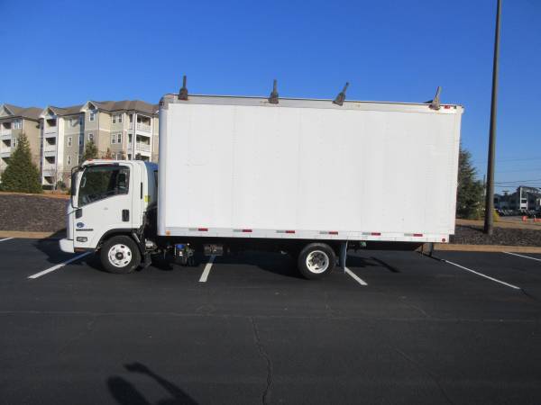 2017 Isuzu NPR HD - Photo 14