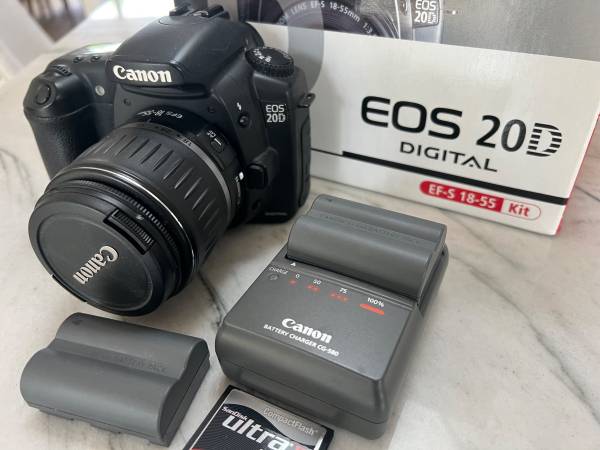 Canon EOS 20D Digital Camera Set 1