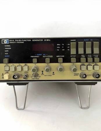 Hewlett Packard 8111A Pulse/Function Generator 20 MHz 1