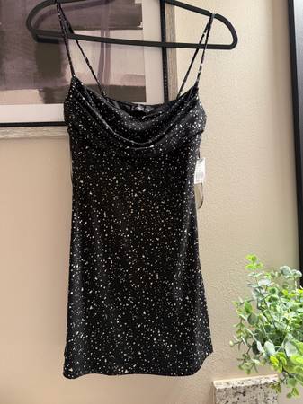 Mini Black Dress - clothing & accessories - by owner - apparel sale - craigslist Mini Black Dress - clothing & accessories - by owner - apparel sale - craigslist