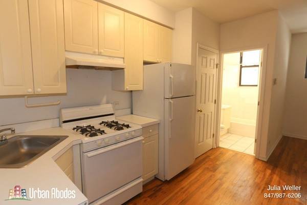 $1,350 / 400ft2 - $300 OFF FIRST MONTH'S RENT! Amazing Studio, 1 Bath in Wrigleyville (Wrigleyville)64041642018306124