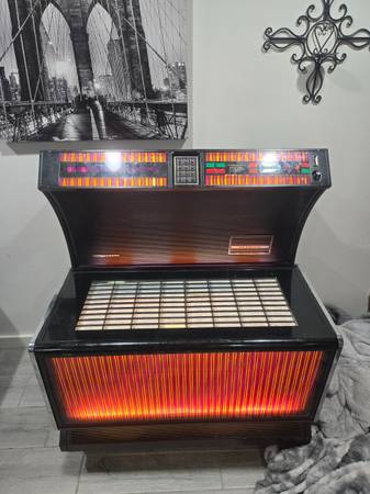 1984 seeburg jukebox 1