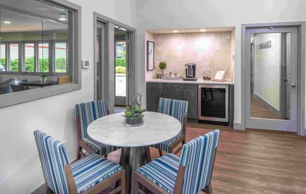 $1,901 / 450ft2 - in Bellevue WA, Fitness Center, Studio/1B (1501 145th Pl SE, Bellevue, WA)63891324124547122