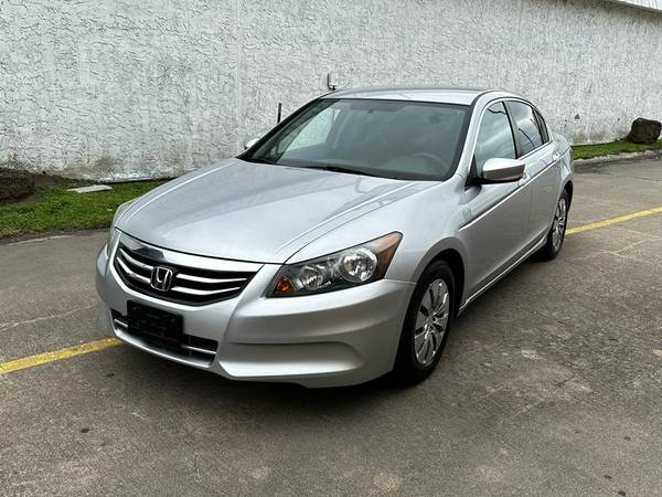 2012 HONDA ACCORD TÍTULO LIMPIO - $8,790 (Sw houston)63617086674563120