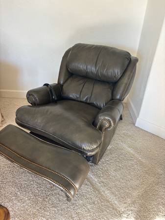 Power Recliner 1