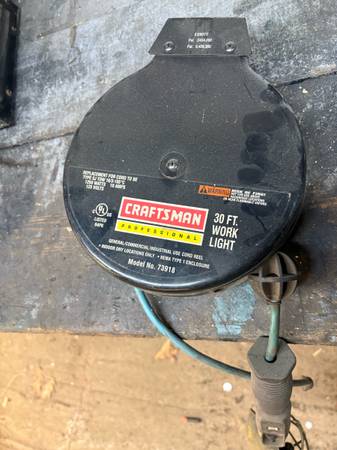 Craftsman 30ft retractable work light 1
