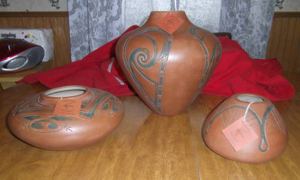 Hull Clay Stone Pottery 3 pieces. 1