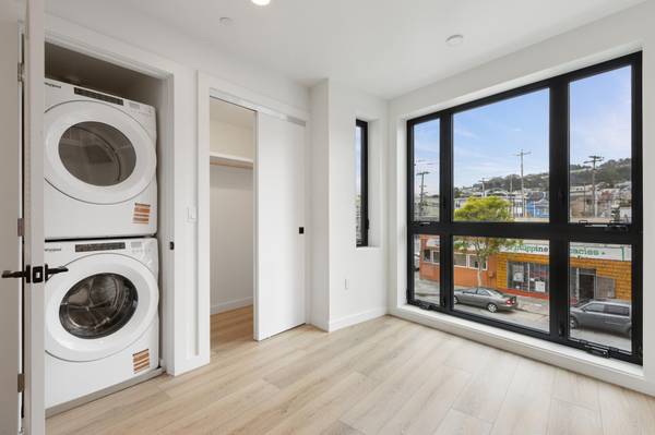 $2,100 Construcción Nueva; Espacio Luminoso con Aire Acondicionado y Lavandería en la Unidad (excelsior / outer mission)63852073599875124