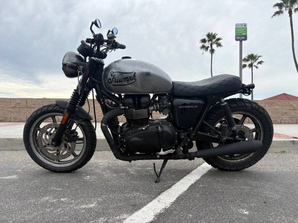 2009 Modified Triumph Bonneville t100