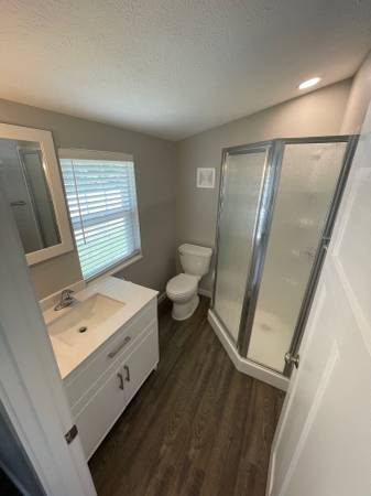 $1,200 / 1br - 675ft2 - Cabaña acogedora de 1 dormitorio en lago privado – Retiro tranquilo junto al Platte (Waterloo)63681677567747124