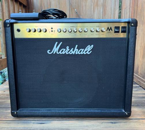 Marshall MA50C 1x12" 50 Watt Tube Combo Amp with Footswitch 1