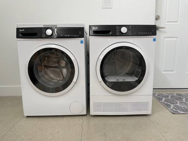 Stackable washer and dryer 1
