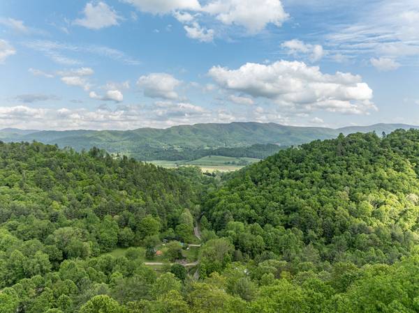 $299,000 / 3br - 1464ft2 - Awesome Country Home with 5 acres - 1000 Mining Town Rd, Mountain City (Mountain City)63852176394371123