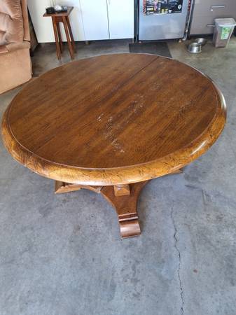 Solid Oak Round Dining Table W/Leaf Very Heavy No Chairs 1
