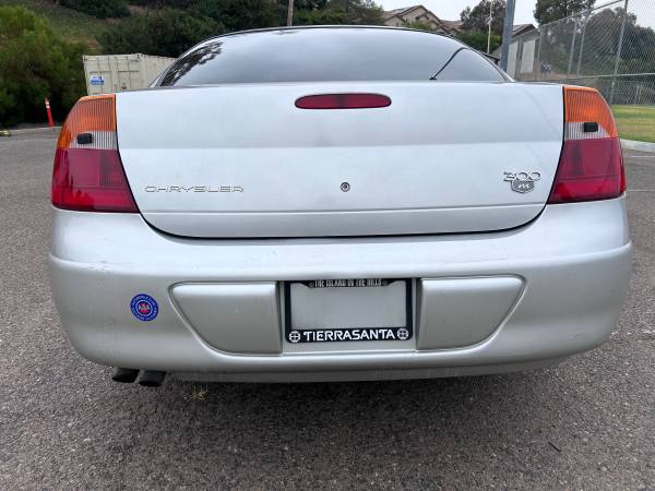 2000 Chrysler 300 (64k millas!!) - $2,500 (San Diego)63624812773507122