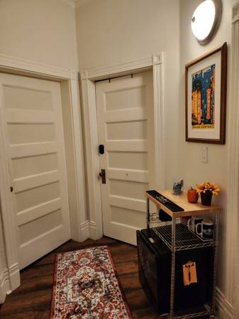 $900 / 1br - Habitación de lujo en alquiler en área SLU, en una casa histórica (mansion) (CWE - Midtown)63924424705795124