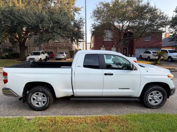 2015 Toyota Tundra SR5 - Photo 8