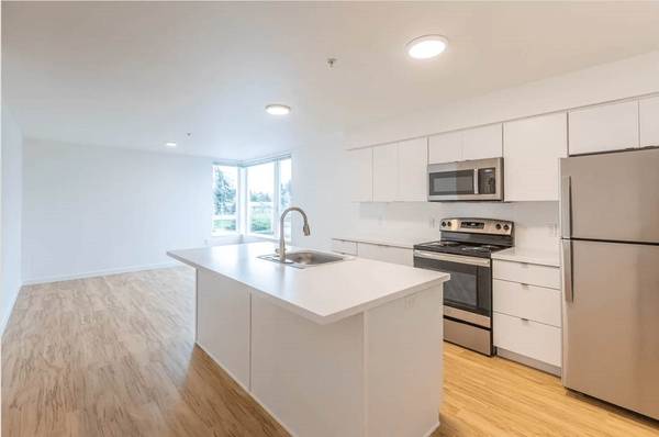 $1,525 / 1br - 612ft2 - Seamless blend of style & comfort: Dive into our 1 BR. (Gresham - East Portland Area)63672582822659121