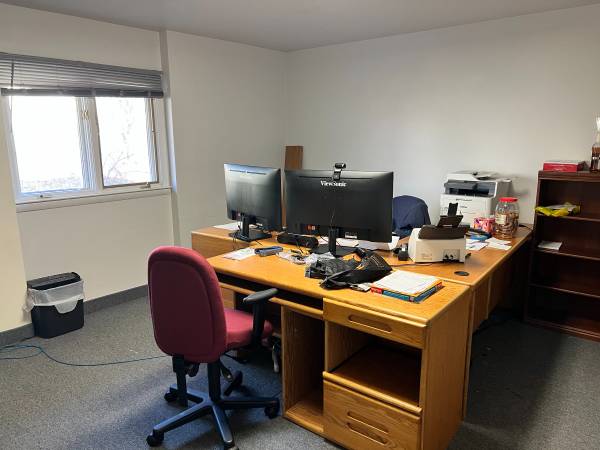 PRIVATE OFFICE FOR RENT 1