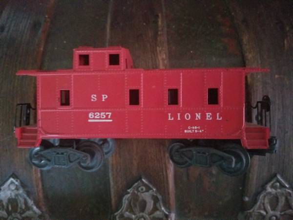Vintage Lionel Caboose , toy train car. 1