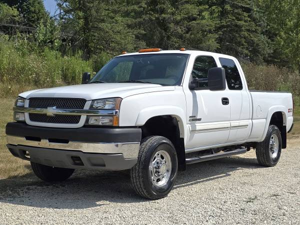 2004 Chevrolet Silverado 2500HD - $15,950 (WWW.CARROLLTONAUTOSALES.COM)63436065515777121