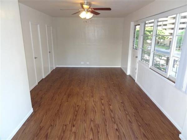 $1,645 / 380ft2 - On-Site Laundry, Refrigerator, Public Transportation nearby (Oahu)63939535746818121