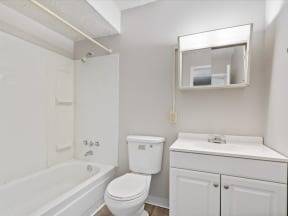 $760 / 1br - 650ft2 - BBQ Station, Ceiling Fan, 1B/1B (2040 Glass Rd NE, Cedar Rapids, IA)63942847230723121