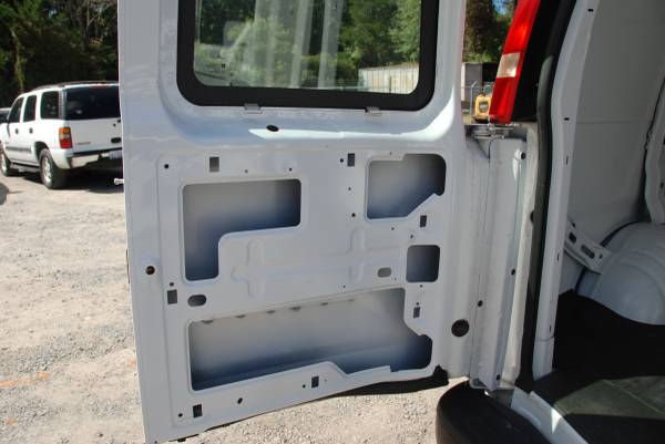 2013 Chevrolet Express 1500 - Photo 13