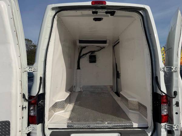 2013 Nissan NV 2500 HD - Photo 8