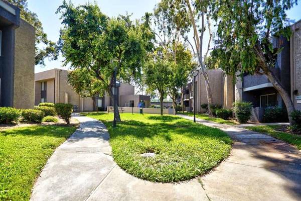 $2,414 / 2br - 850ft2 - Central Air/Heat, Two Playgrounds, Laundry Facility (1415 N. San Gabriel Blvd, Rosemead, CA)63912985087875122