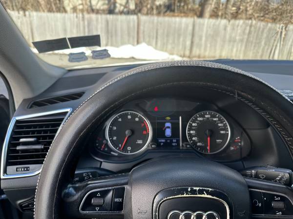 2010 Audi Q5 - $5,900 (Watertown)63615830360067122