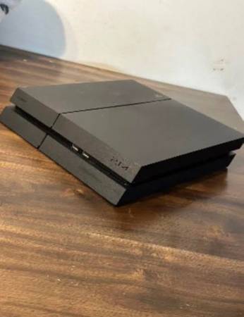 Used PS4 with vr headset 1