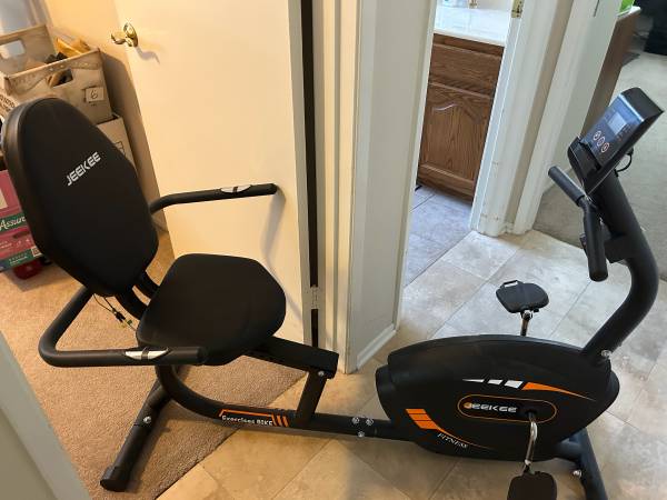 JEEKEE Recumbent Exercise Bike 1