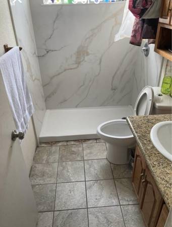 $825 / 5br - $825 room for rent Modesto (Modesto)63654929723267122