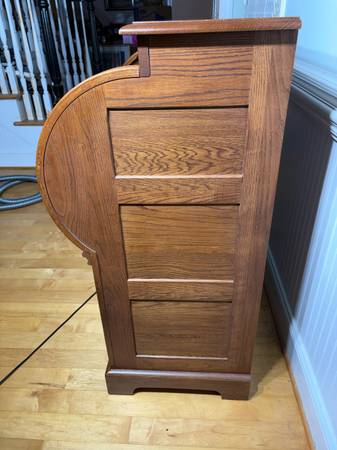 Solid oak roll top dest 1