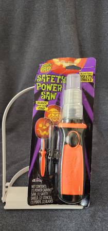 Safety power saw (pumpkin carving) 1