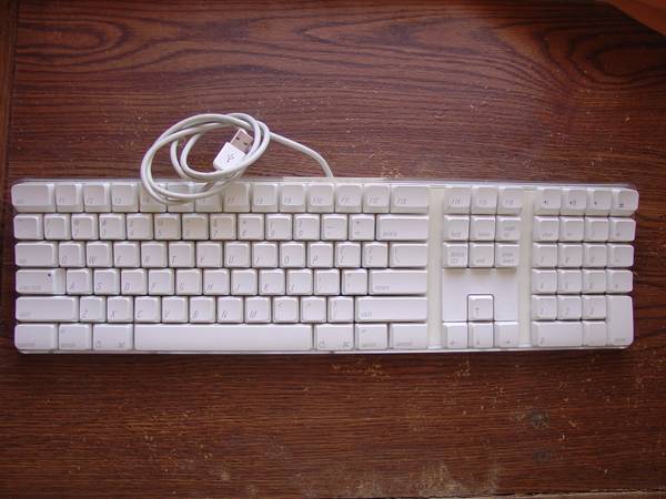 Apple USB Keyboard A1048 1