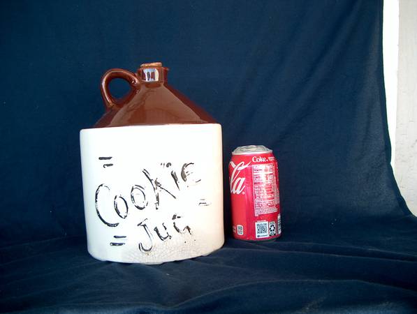VTG COOKIR JAR 1