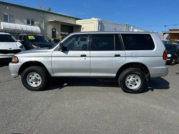 2002 Mitsubishi Montero Sport 4puertas 4WD ES - $5,995 (Lynnwood Washington)63622964804227123