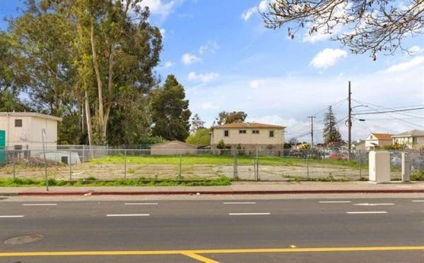 $299,000 AFFORDABLE HOUSING DEVELOPMENT SITE (oakland west)63682888695169120