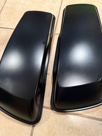 Harley Saddle Bag Lids 1