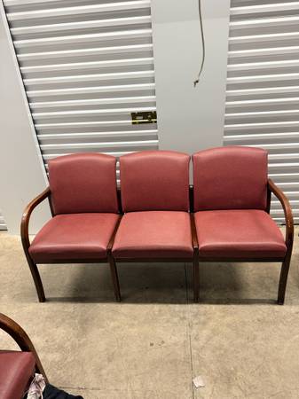 Lesro Weston 3-Seat Reception Sofa 1